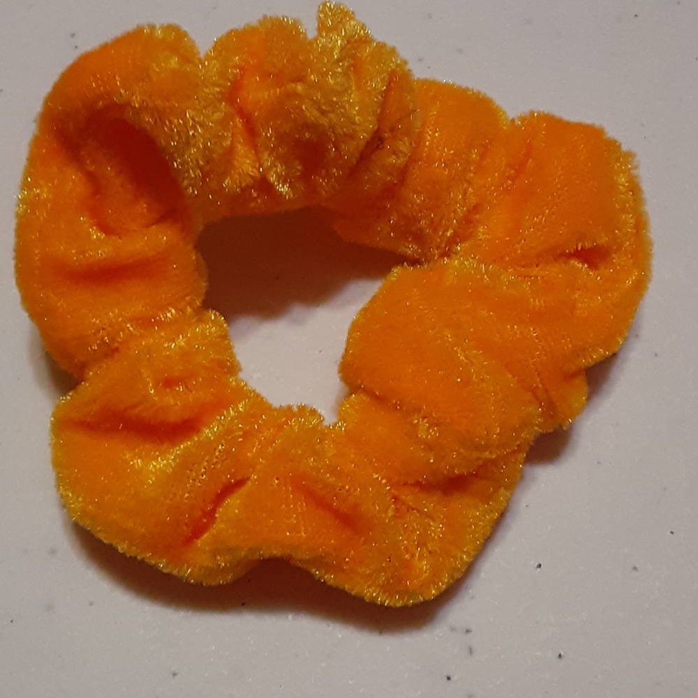 Scrunchie Set - Picture 2 of 4